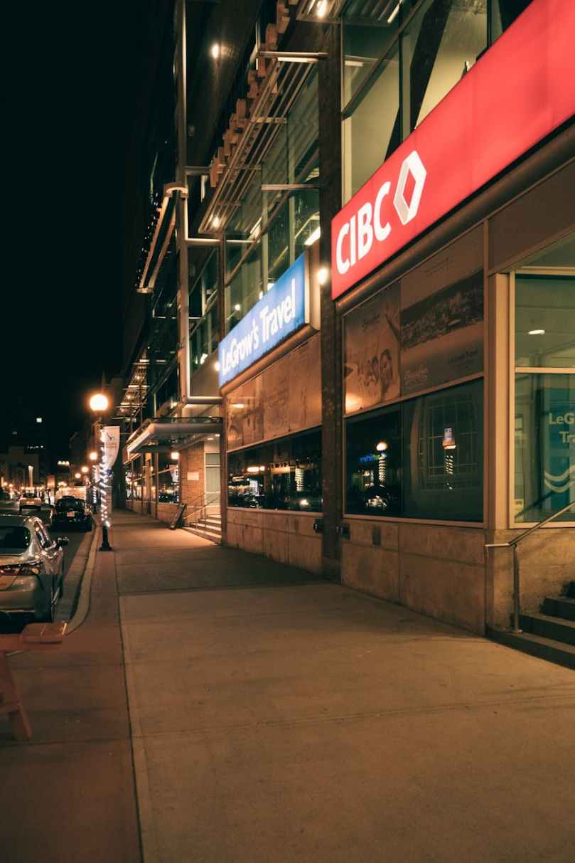 ZEB versus XIC: Is buying *only* Canadian banks a valid&nbsp;strategy?